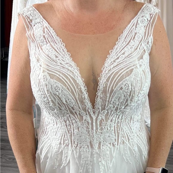 Brand New Wedding Gown Daniela Di Marino - Picture 3 of 11